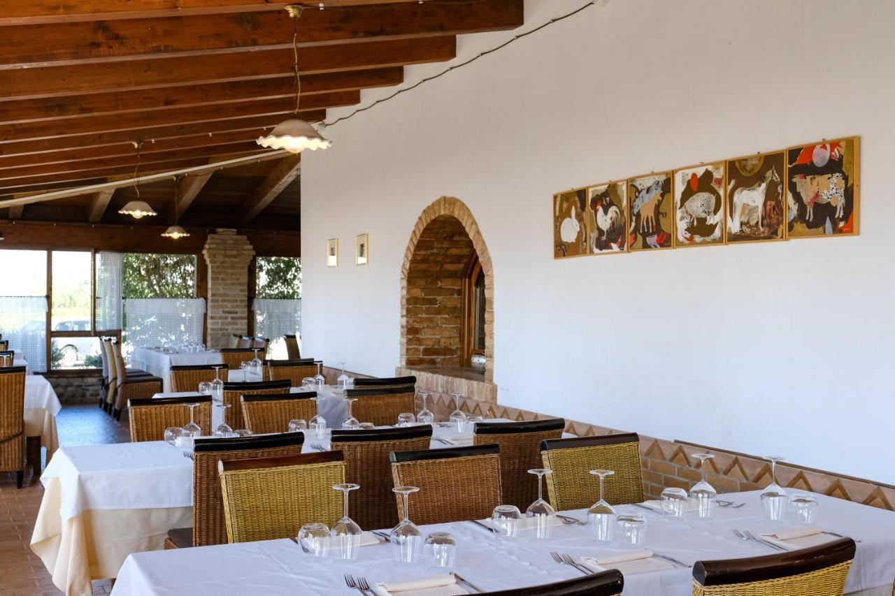 Masseria Crocco Montalbano Ionico Buitenkant foto