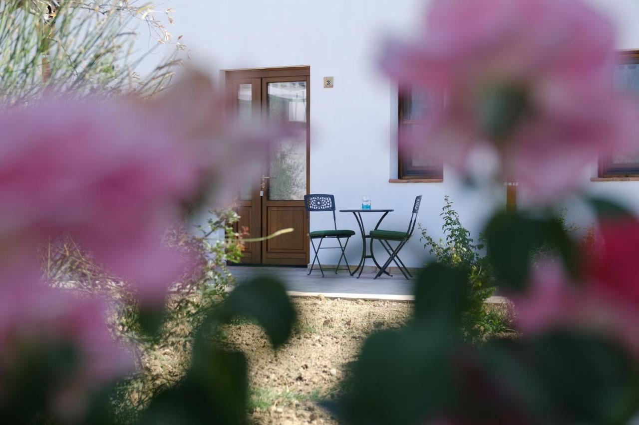 Masseria Crocco Montalbano Ionico Buitenkant foto