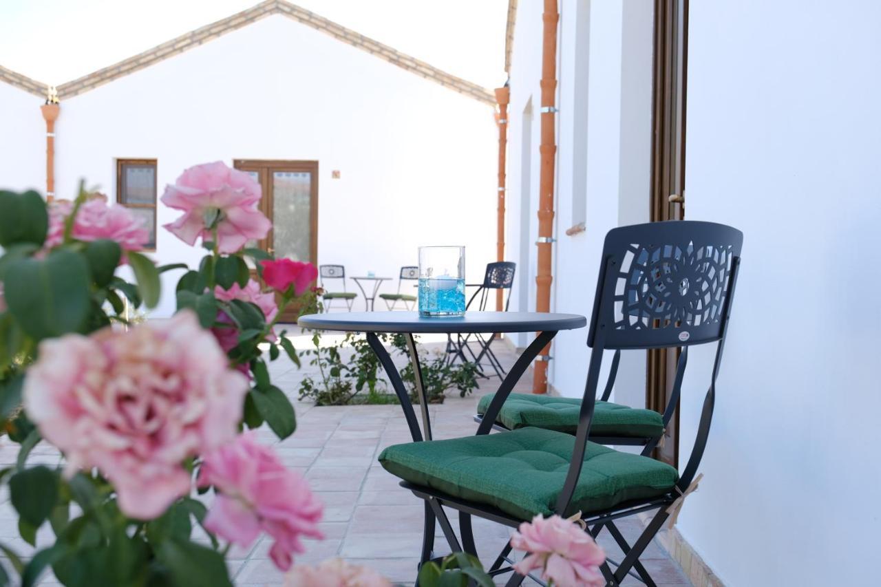 Masseria Crocco Montalbano Ionico Buitenkant foto