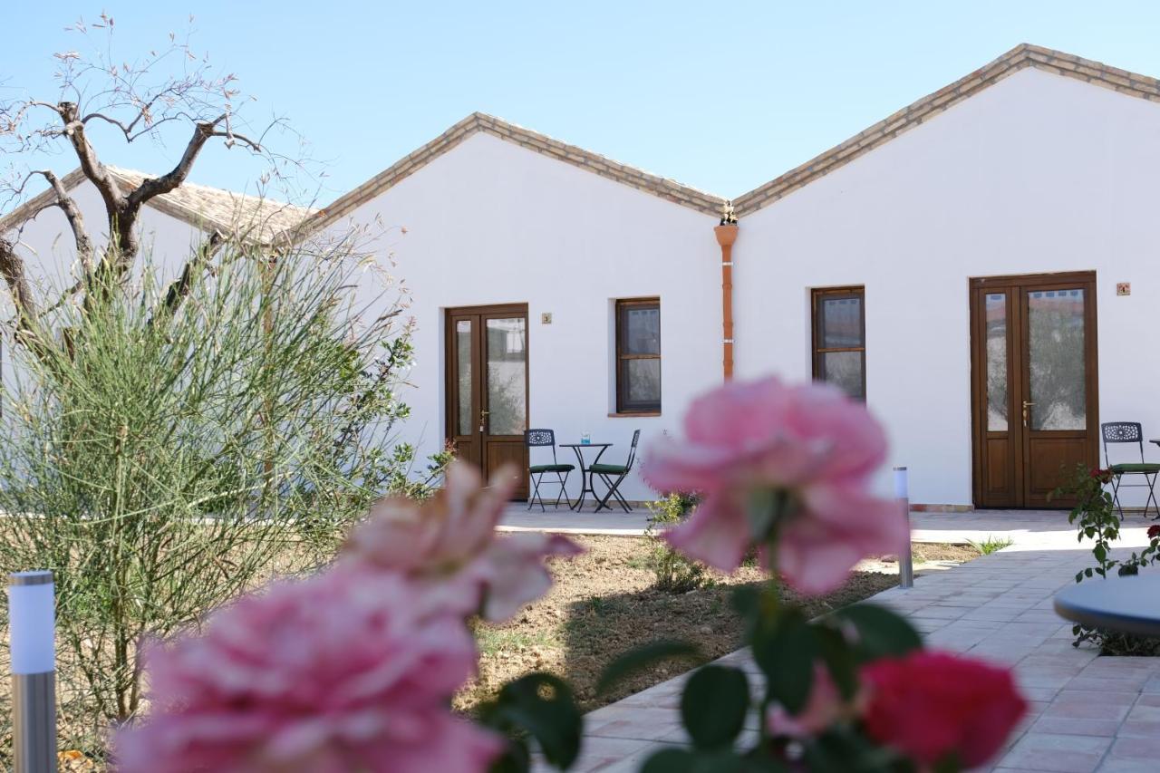 Masseria Crocco Montalbano Ionico Buitenkant foto