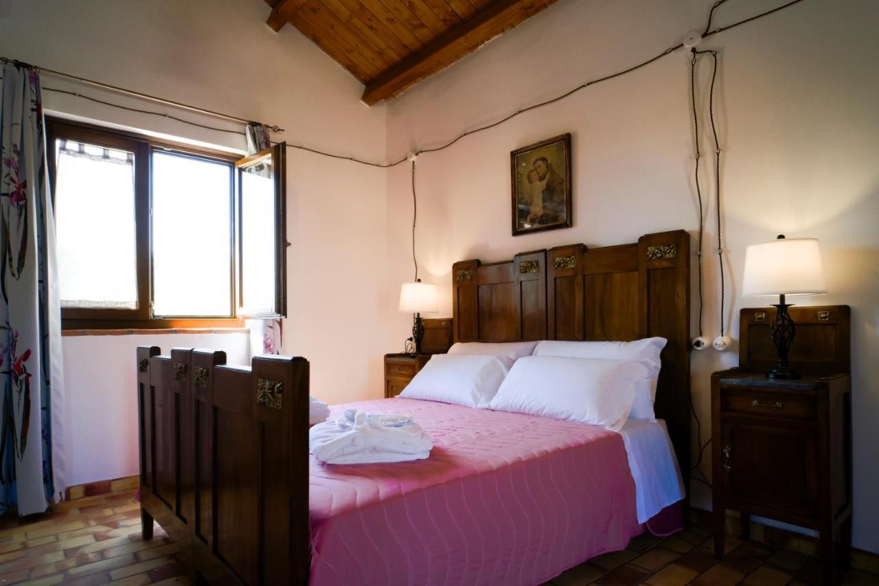 Masseria Crocco Montalbano Ionico Buitenkant foto