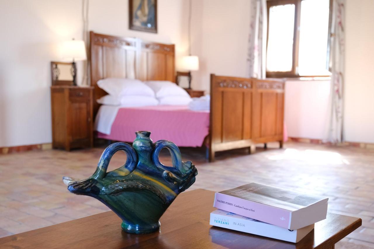 Masseria Crocco Montalbano Ionico Buitenkant foto
